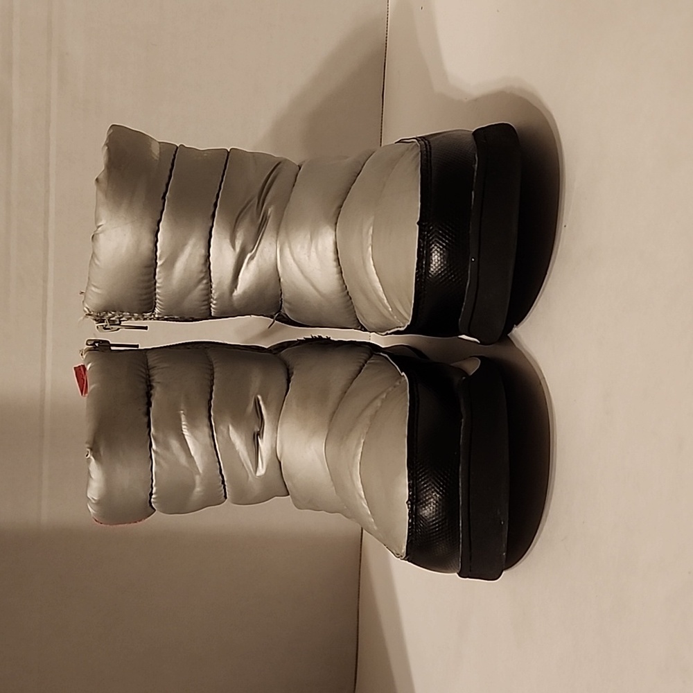 Winter Boots Women's Size 6